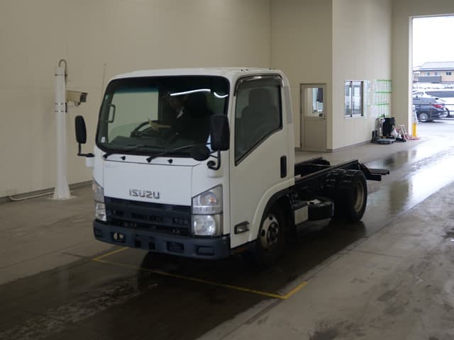 ISUZU (lot vt-8-6558-2070)