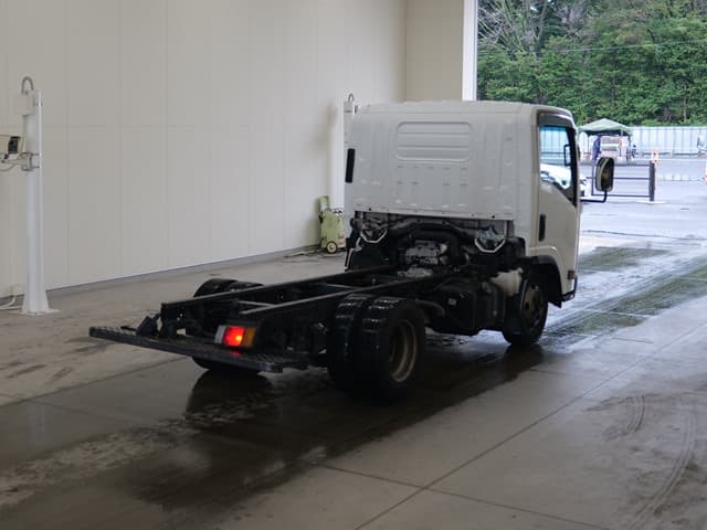 ISUZU (lot vt-8-6558-2070)