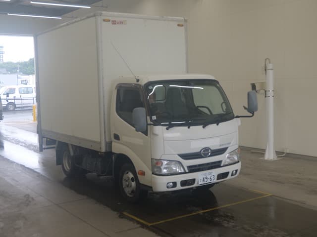 HINO (lot vt-8-6558-2077)