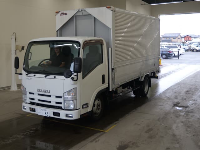 ISUZU (lot vt-8-6558-2097)