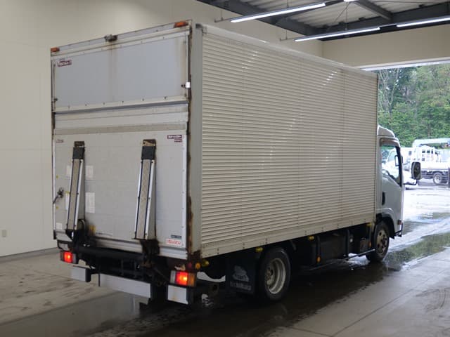 ISUZU (lot vt-8-6558-2164)
