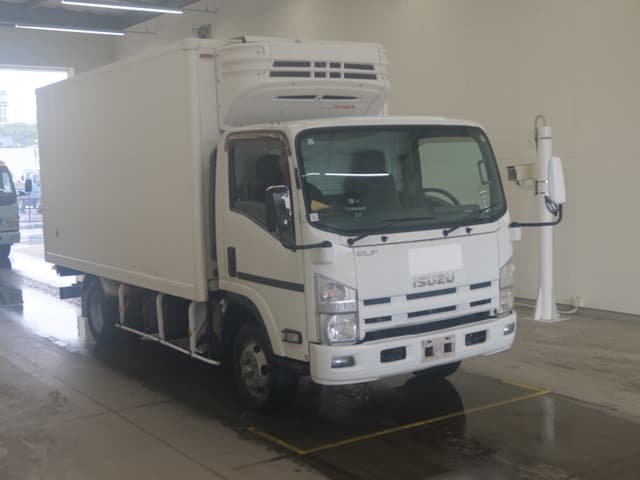 ISUZU (lot vt-8-6558-2170)