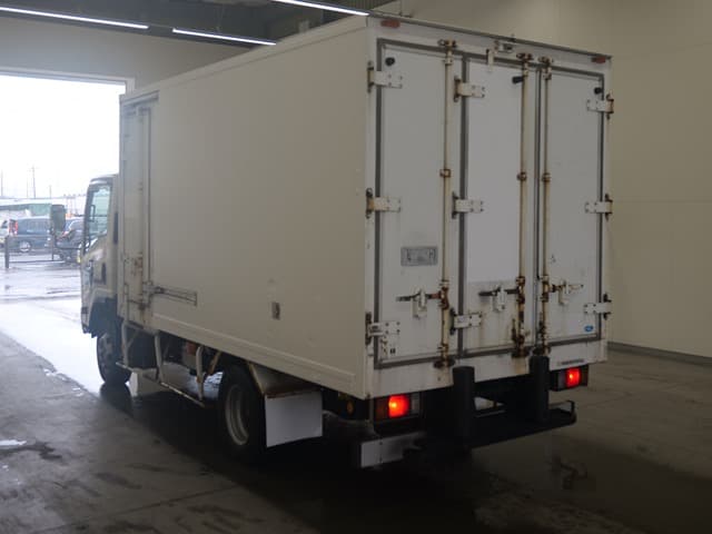 ISUZU (lot vt-8-6558-2170)