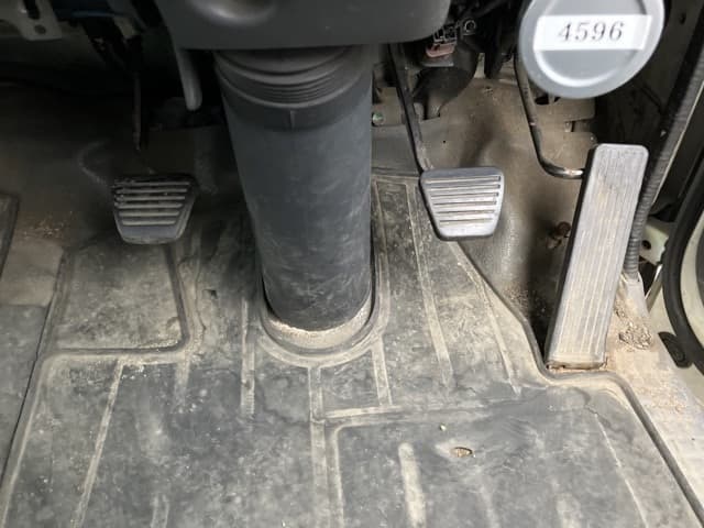 ISUZU (lot vt-8-6558-2170)
