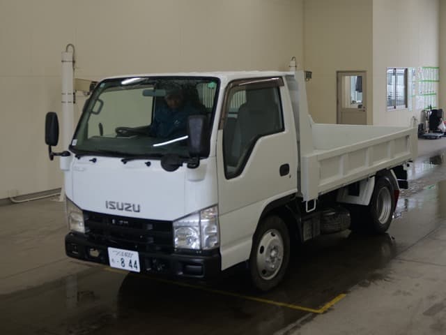 ISUZU (lot vt-8-6558-2207)