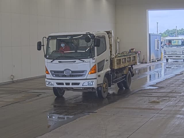 HINO (lot vt-8-6558-3482)