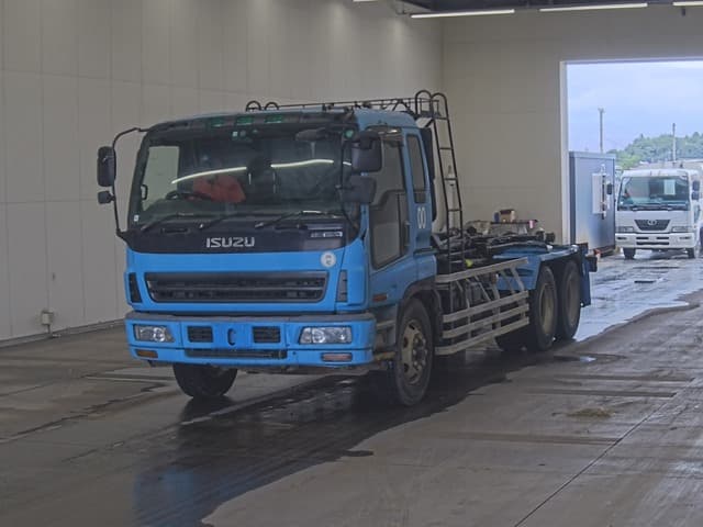 ISUZU (lot vt-8-6558-4528)