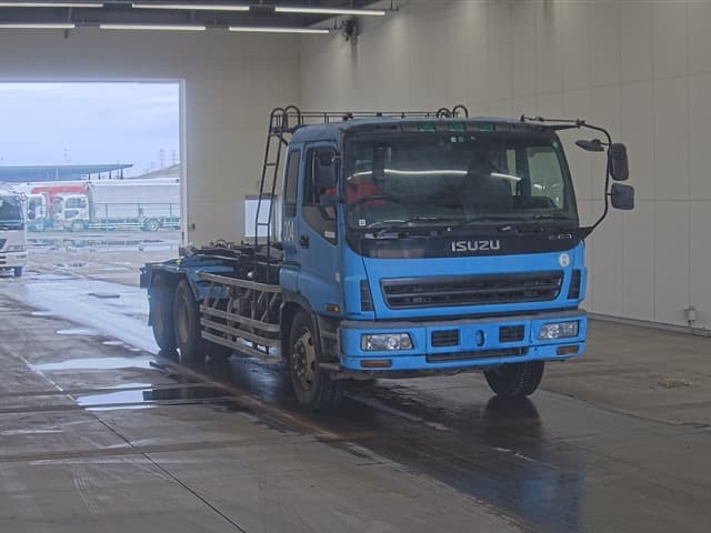 ISUZU (lot vt-8-6558-4528)