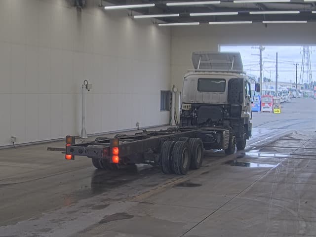 ISUZU (lot vt-8-6558-4571)