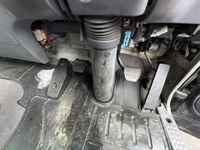 ISUZU (lot vt-8-6558-4651)