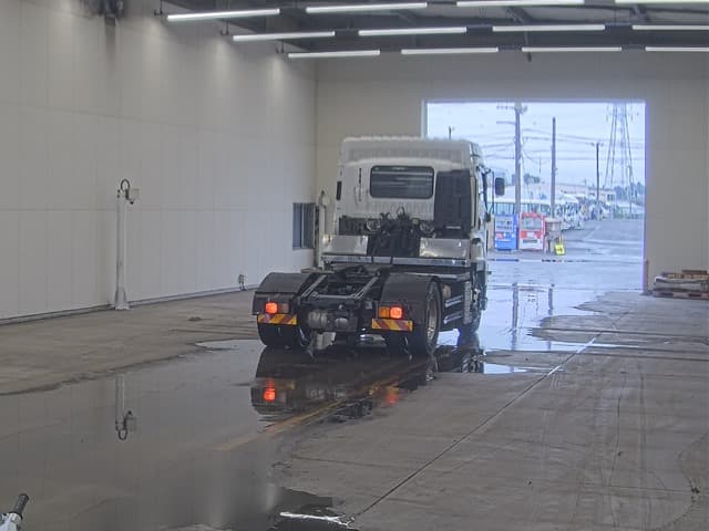 ISUZU (lot vt-8-6558-4673)