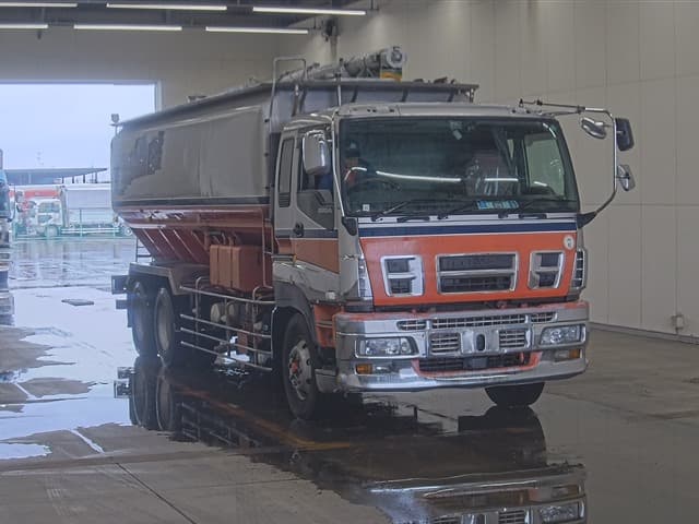 ISUZU (lot vt-8-6558-4749)