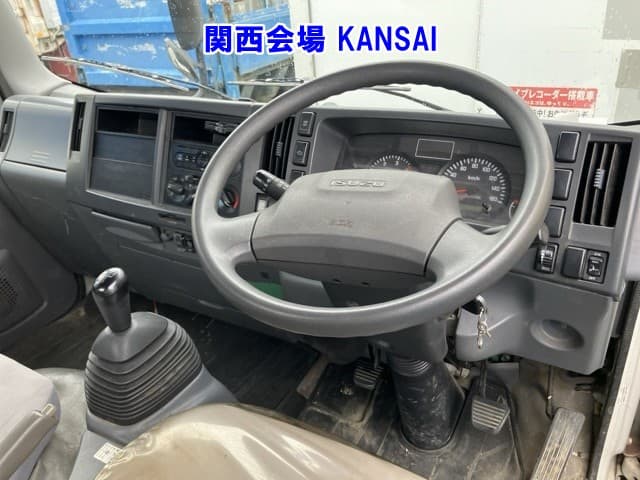 ISUZU (lot vt-8-6558-51008)