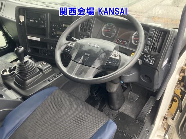 ISUZU (lot vt-8-6558-54016)